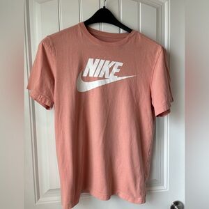 Men’s M Nike Tshirt